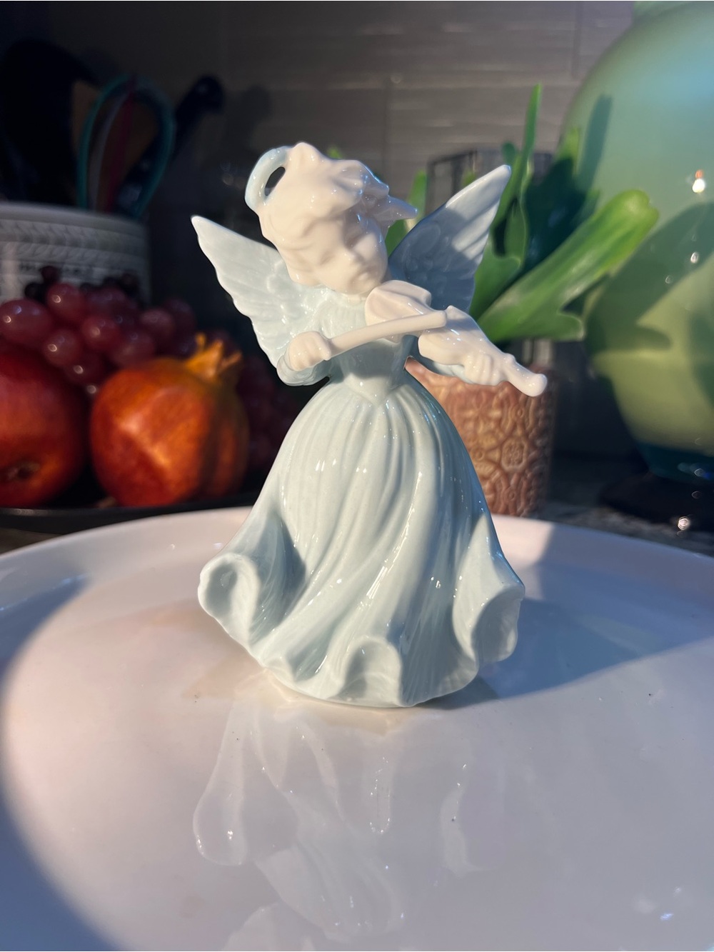 Like new! Angel Figurine Playing Violin -Lenwile Ardalt Vintage